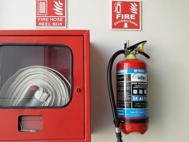 Automatic fire suppression system