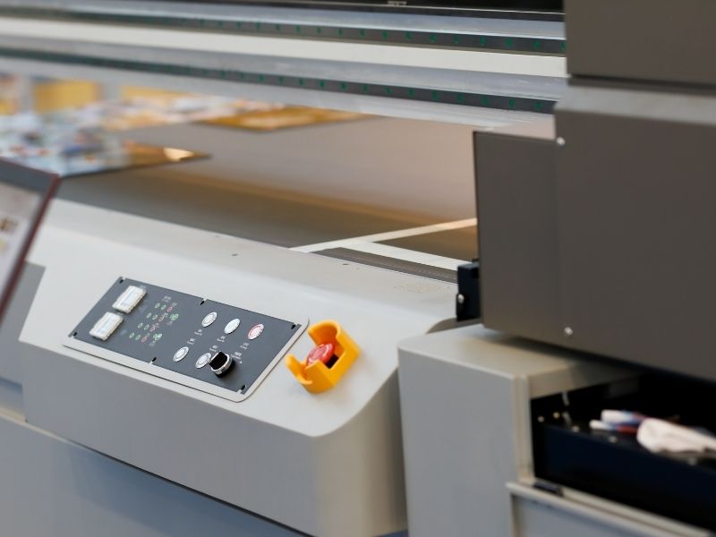 Jasa Cetak UV Flatbed